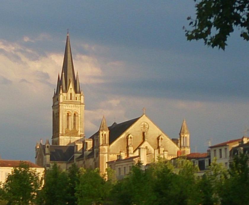 Niort - Église Saint-Hilaire